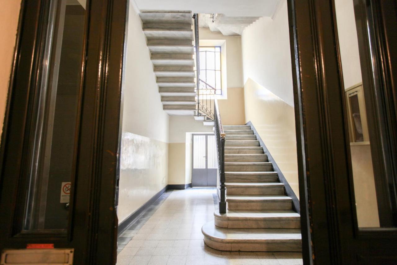 Apt With Balcony - 50 M Far From Pagano M1 Apartment Milan Bagian luar foto